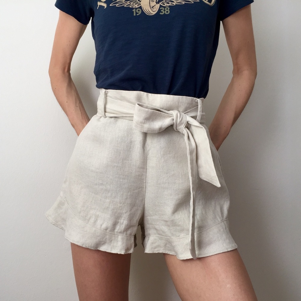 Witchery Linen Shorts - Picture 1 of 11